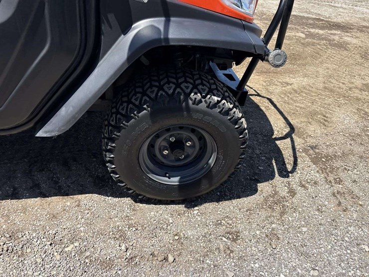 2024-kubota-rtv-x1100c-image-11