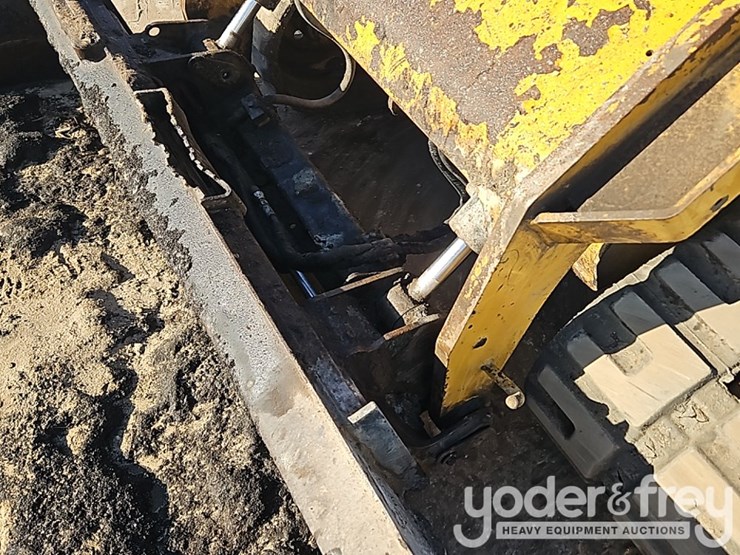 2019-caterpillar-299d2-image-15