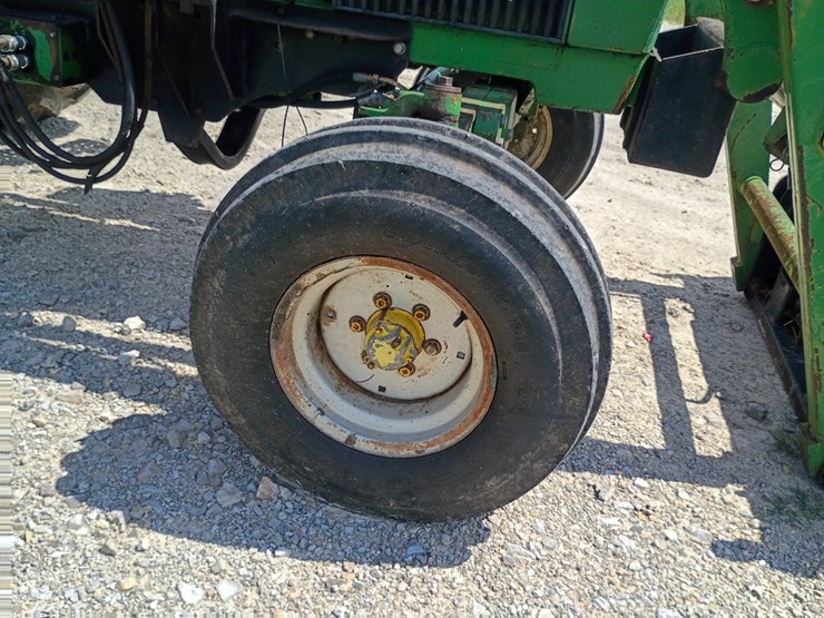 john-deere-2940-image-61