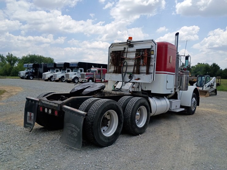 #21636-•-1997-peterbilt-379-semi-sleeper-truck-image-9