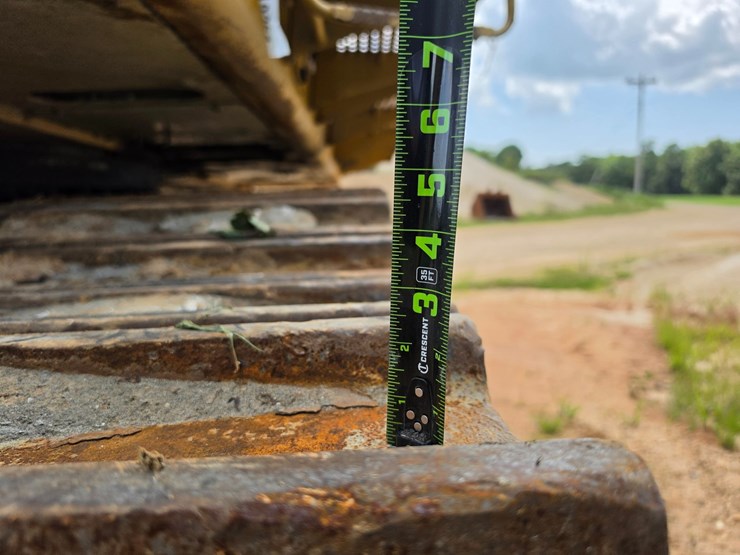 2023-caterpillar-374-image-55
