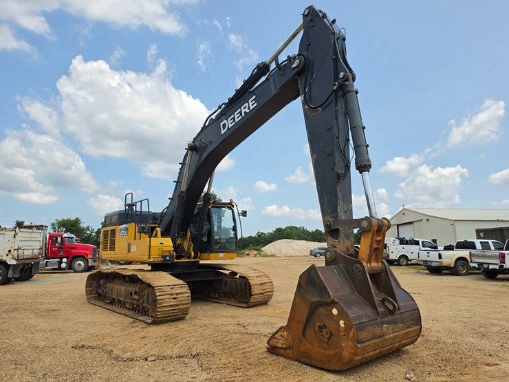 2018-deere-470g-lc-image-20