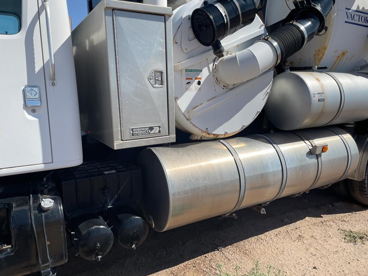 2005-vactor-2100-image-17