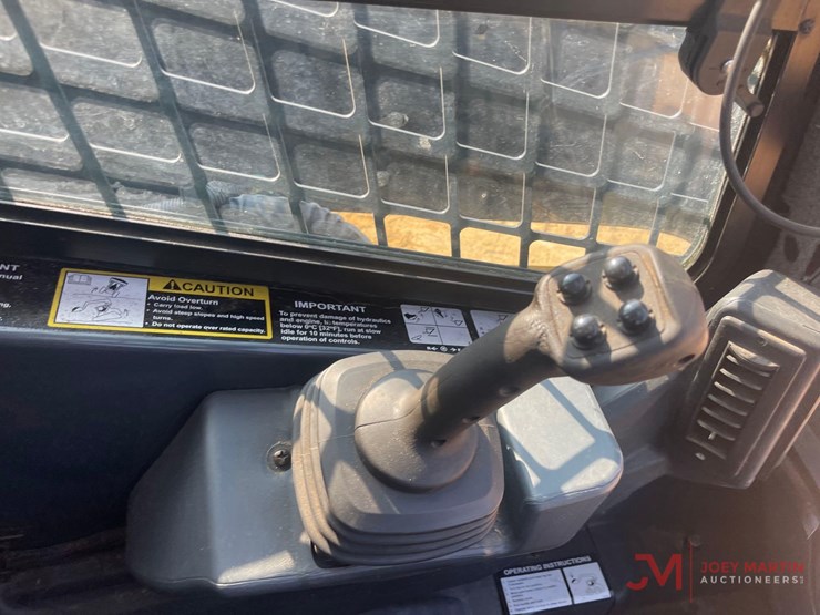 2021-deere-331g-image-14