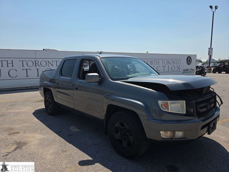 2010-honda-ridgeline-image-3
