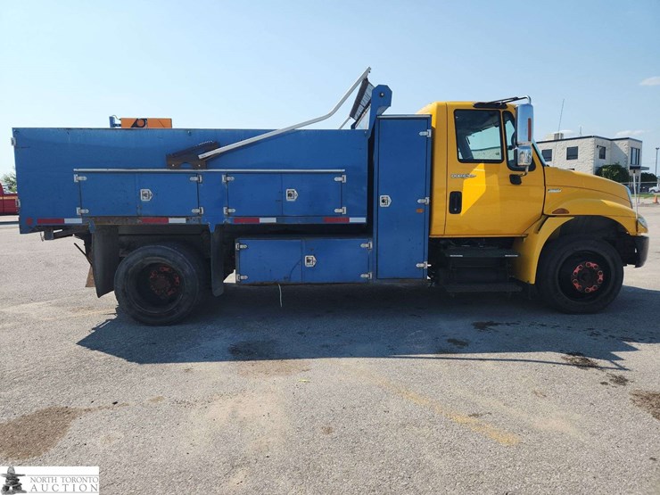 2010-international-durastar-4300-image-4