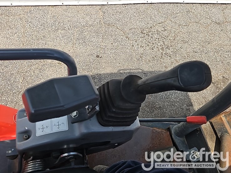 2020-kubota-kx71-3s-image-35