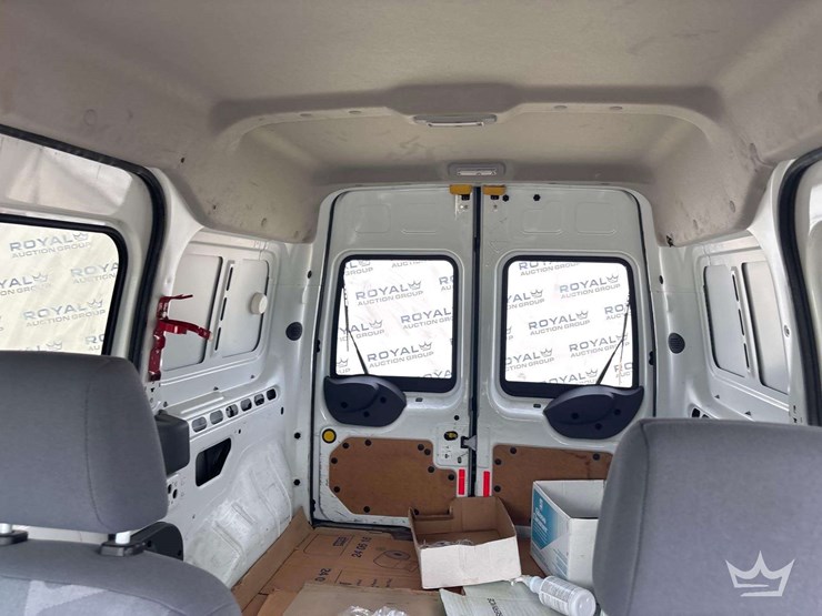 2011-ford-transit-connect-image-18