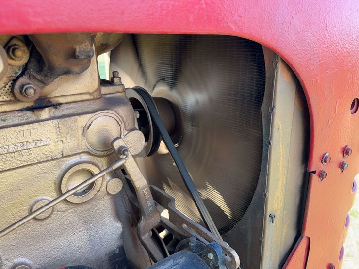 massey-ferguson-444-image-18