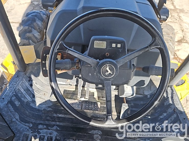 2017-deere-310sl-image-29