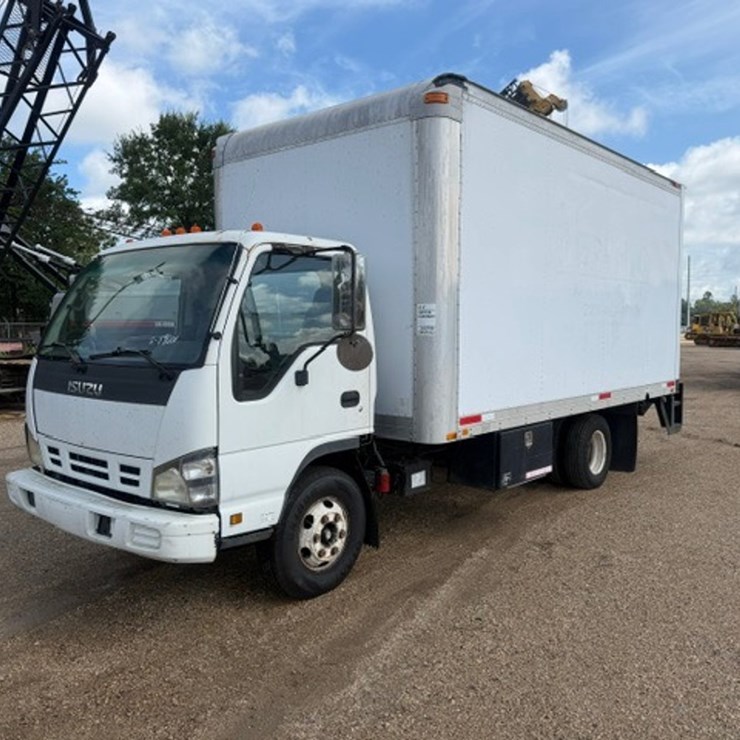 2007 ISUZU NPR