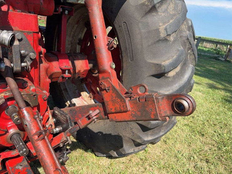 farmall-856-diesel-image-36
