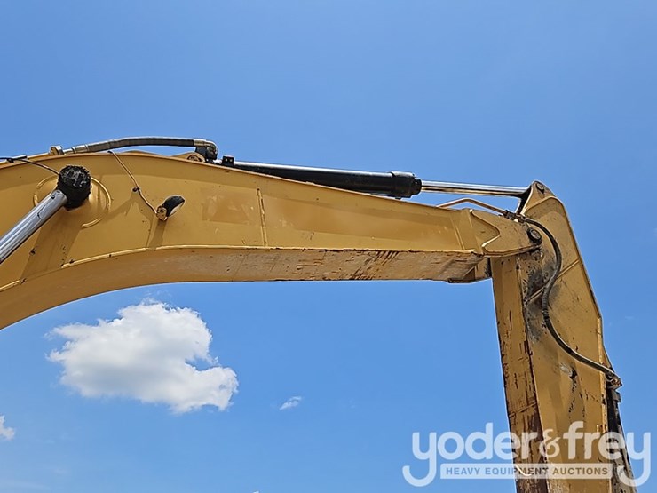 2015-caterpillar-336fl-image-14