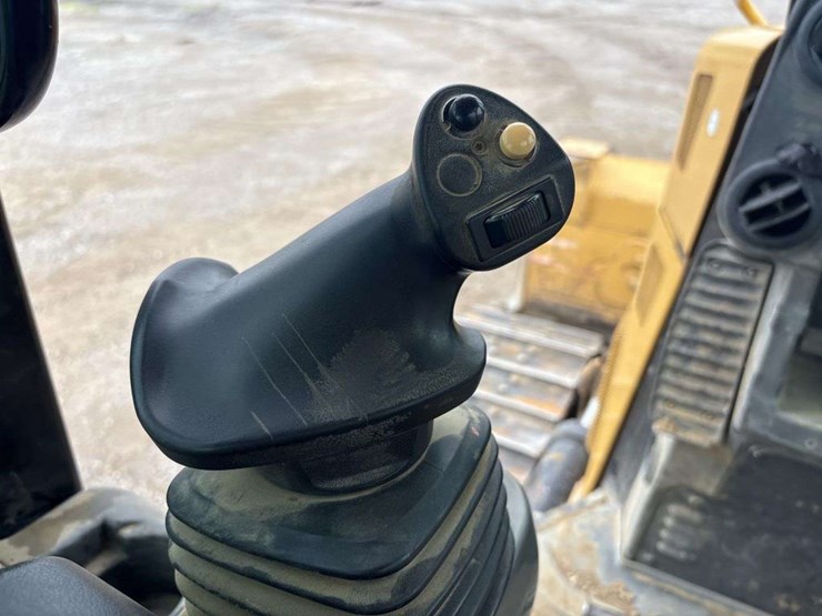 caterpillar-d5k2-xl-image-22