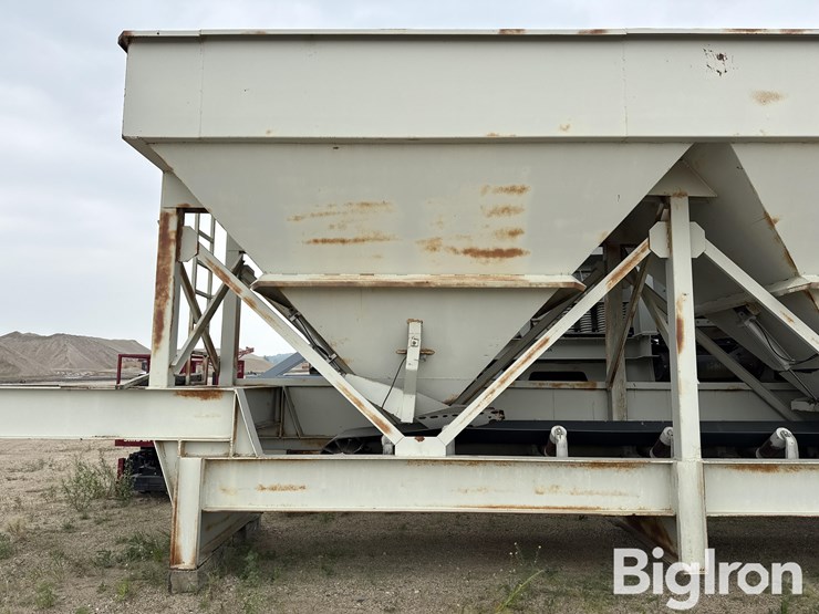 2000-homemade-3-feed-bin-on-t/a-carrier-image-12