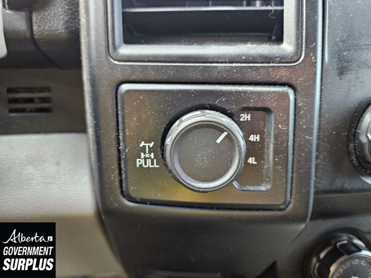 2017-ford-f150-image-12