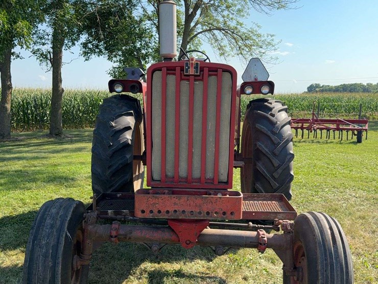 farmall-806-diesel-image-8
