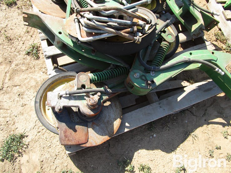 john-deere-14-image-17