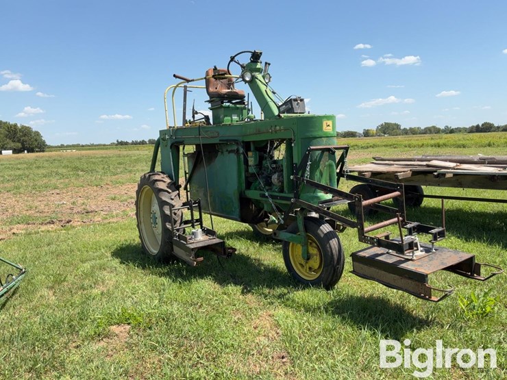 john-deere-700-image-3