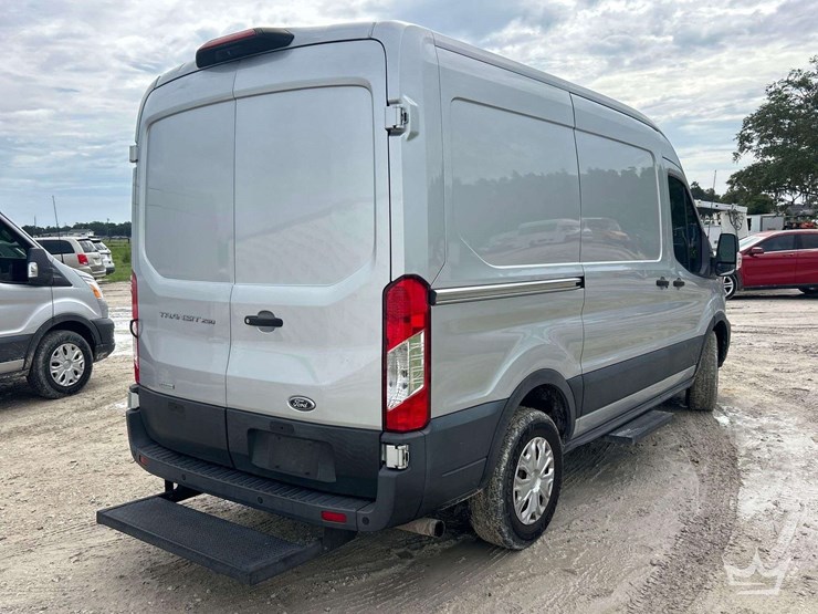2020-ford-transit-image-3