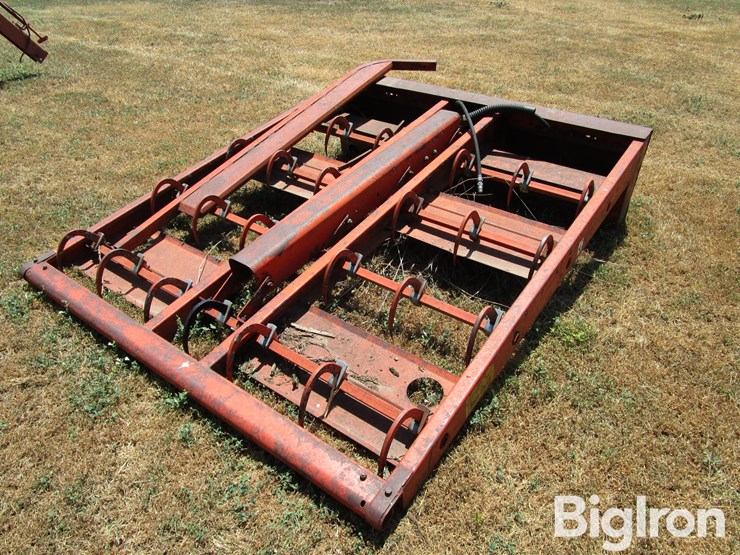 farmhand-10-bale-image-1