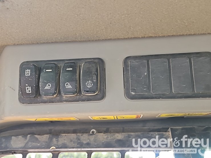 2019-caterpillar-289d3-image-32