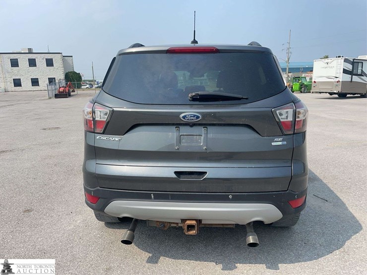 2017-ford-escape-se-image-6
