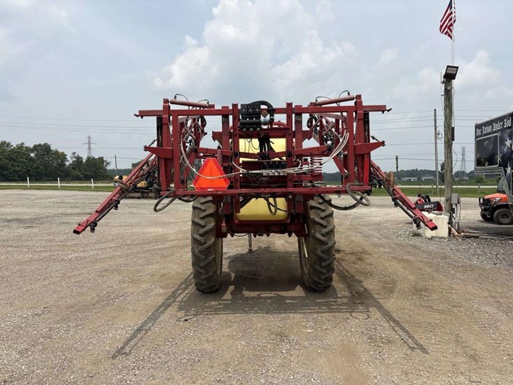hard-commander-60-boom-sprayer-image-3