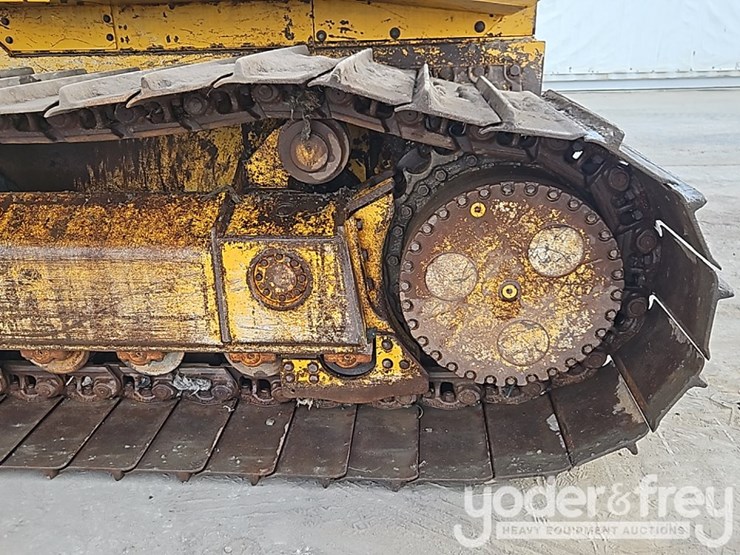 2019-deere-750k-lgp-image-23