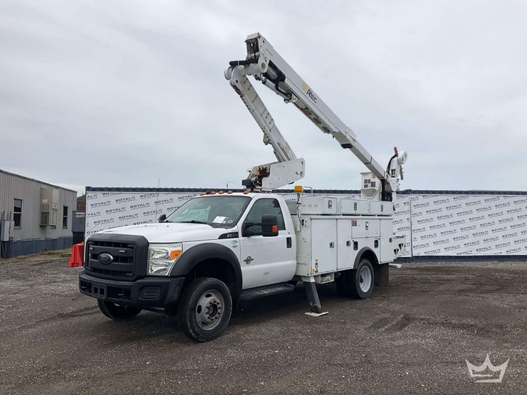2012-ford-f550-image-1