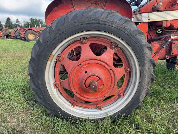 farmall-340-row-crop-image-32