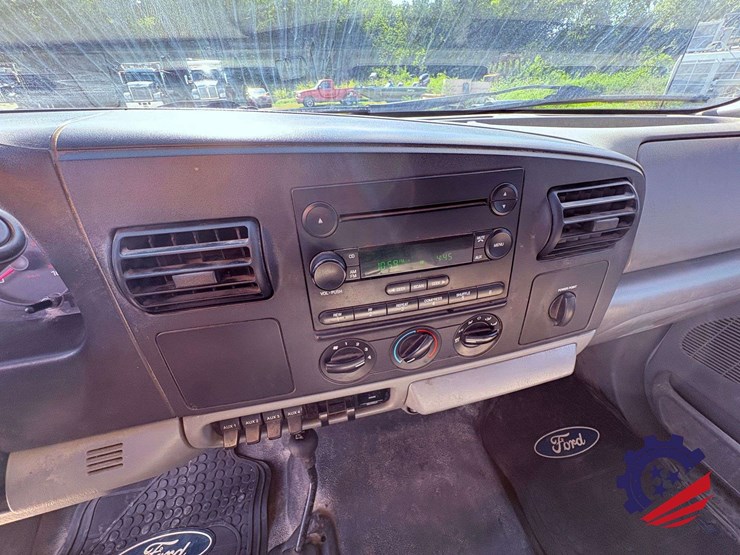 2006-ford-f550-xlt-sd-image-87