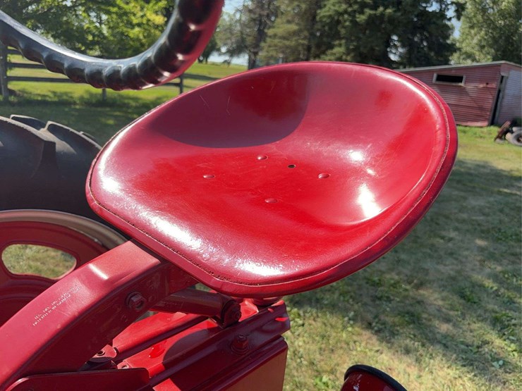 farmall-200-image-37
