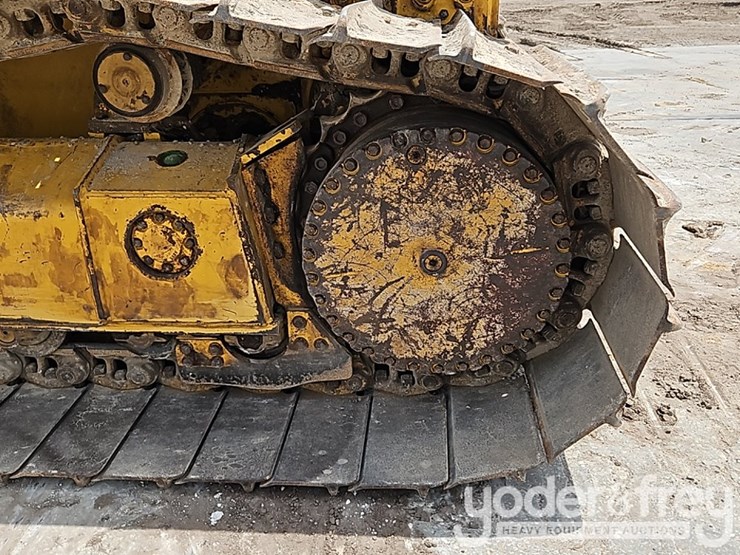 2022-deere-750l-image-24