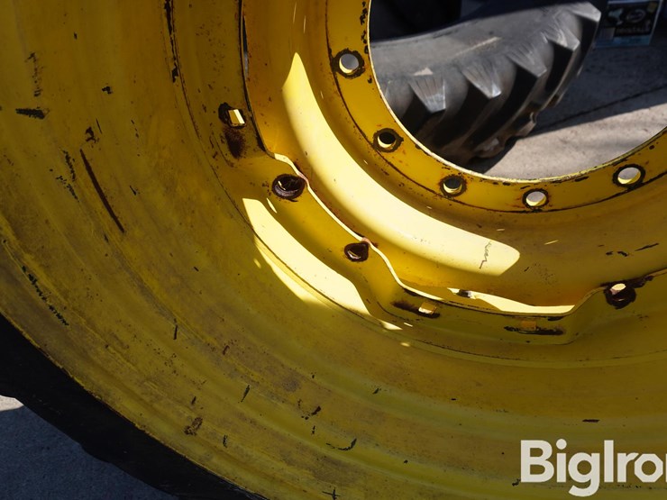 john-deere-16-image-15