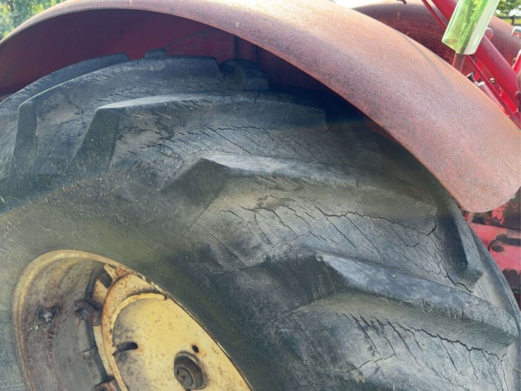 massey-ferguson-444-image-27