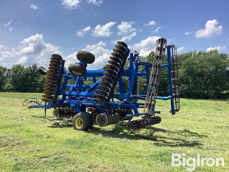 2015-landoll-7431-26-image-7