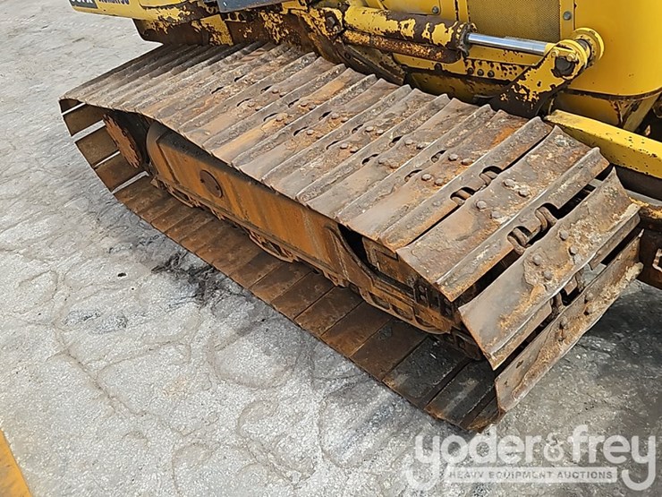 2023-komatsu-d39px-24-image-13