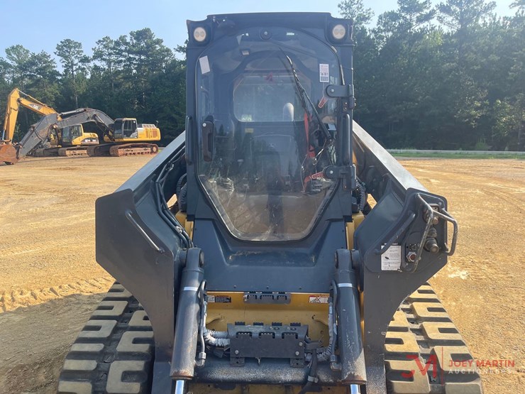 2021-deere-331g-image-12