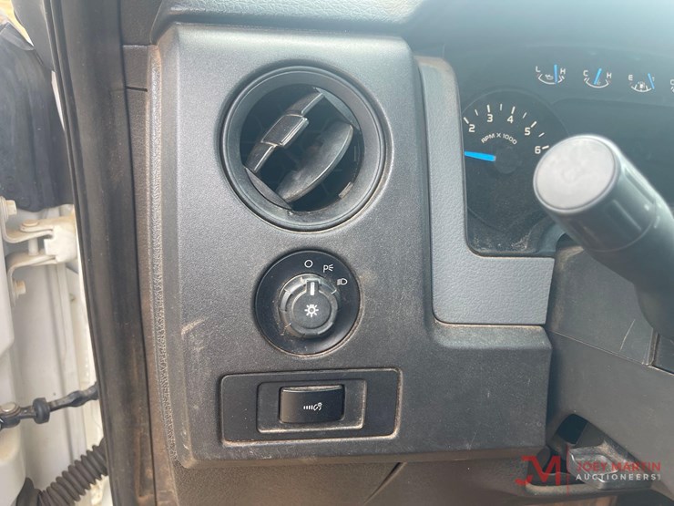 2013-ford-f150-xl-image-24