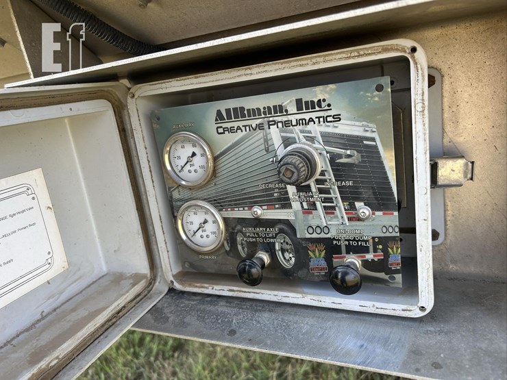 2015-timpte-grain-trailer-image-17