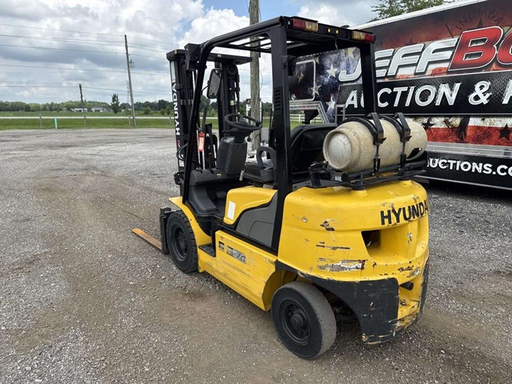 hyundai-25l-7a-image-2
