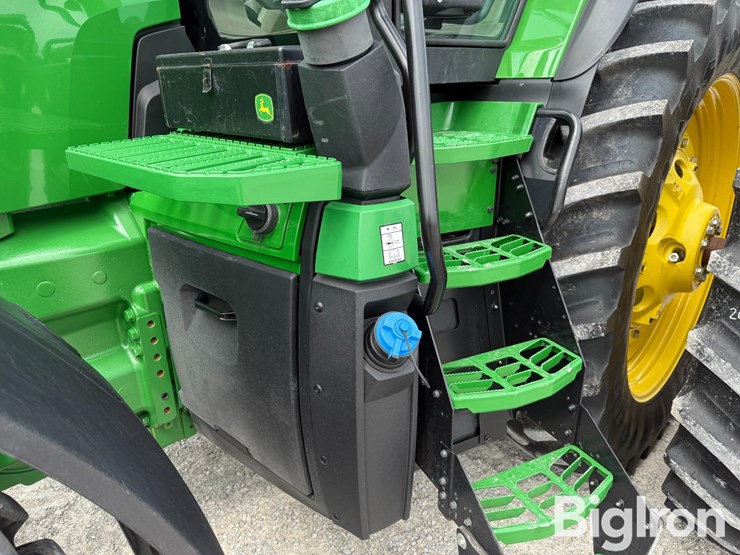 2025-john-deere-8r-250-image-14