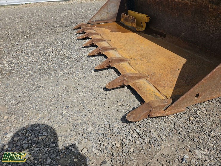 2024-deere-325g-image-20