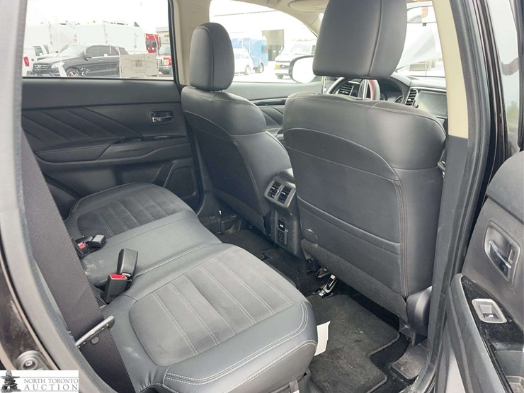 2019-mitsubishi-outlander-image-19