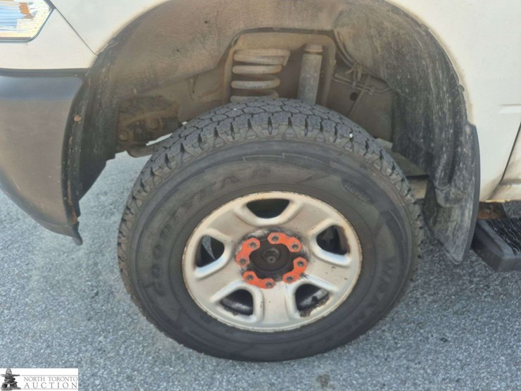 2016-dodge-3500-image-16