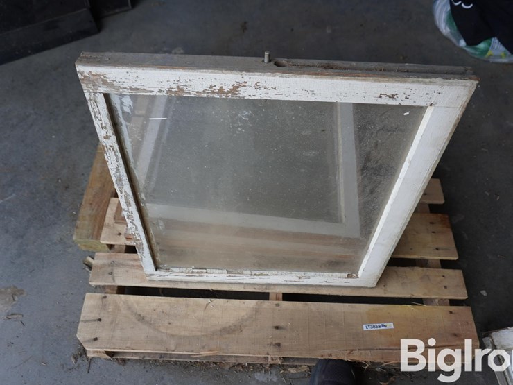 24"x24"-windows-w/glass-image-16
