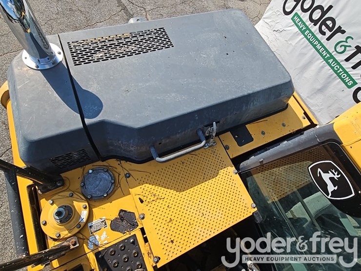2018-deere-130g-image-21