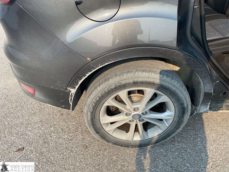 2017-ford-escape-se-image-20