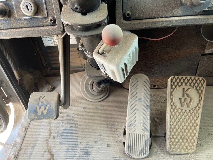 1988-kenworth-w923-image-31